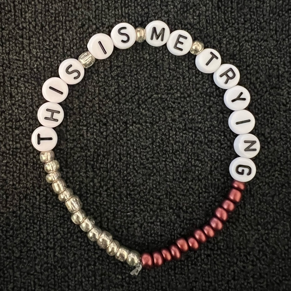Taylor Swift this is me trying friendship bracelet